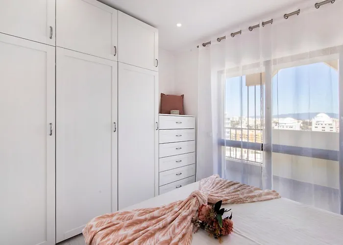 Penthouse Paradise - Da Rocha 波尔蒂芒